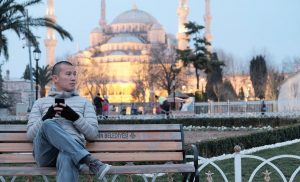 Felix Siauw; Mengadu antara Negara dan Agama, Seolah Kita Harus Memilih yang Satu dan Mengabaikan Lainnya adalah Narasi yang Berbahaya