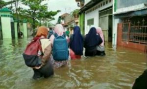 Bikin Miris? Surat Terbuka dari Warga Pekalongan yang Menderita Banjir ROB Akibat Pembangunan TOL