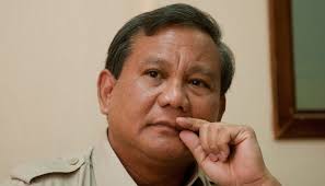 Nyanyian sunyi, cinta sang Jenderal