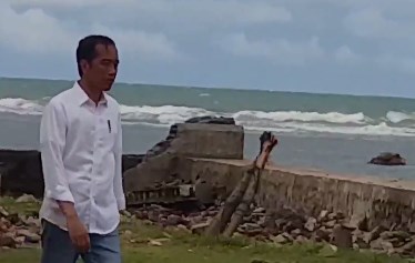 Kekacauan Data dan Sesat Logika Petahana