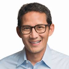 Upercut Sandiaga Uno