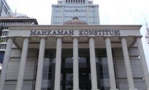 Menakar Peluang Diskualifikasi Paslon 01 oleh Mahkamah Konstitusi